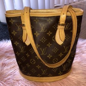 Louis Vuitton Marais Bucket Monogram
